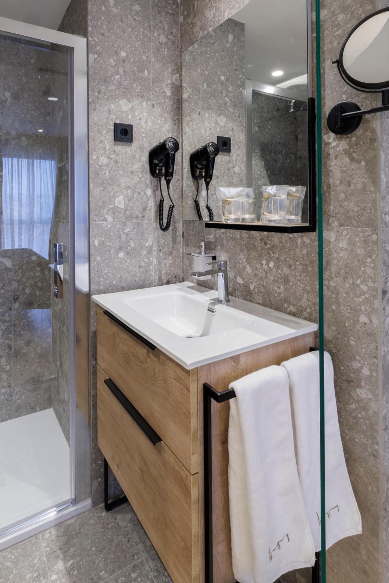 Inn Boutique Леон Екстериор снимка